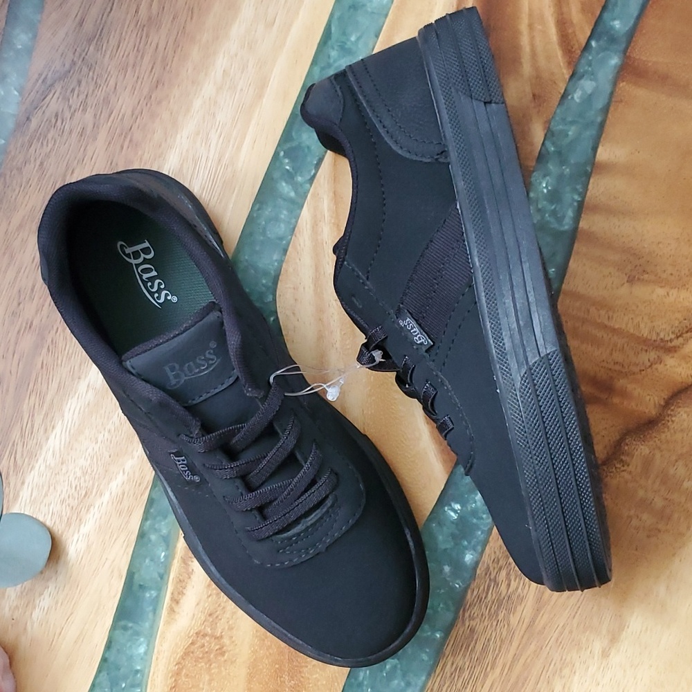 Bass Low Top Sneakers - Black | Size 2.5 Youth Boy